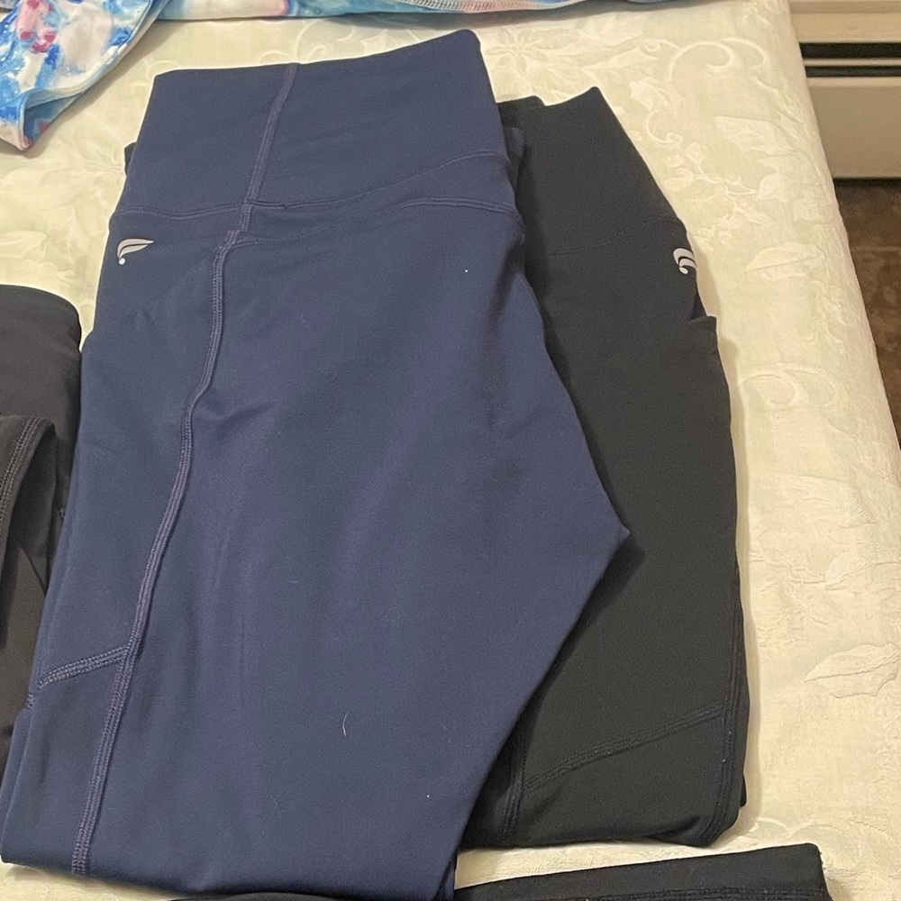Fabletics 7/8 crop joggers/ workout leggings